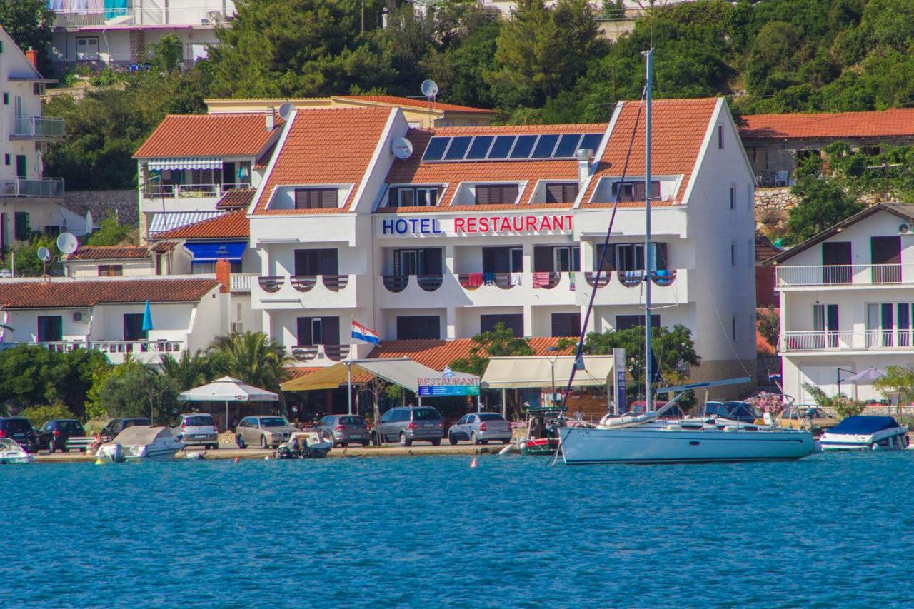House Hotel Plava Laguna ทิสโน ภายนอก รูปภาพ
