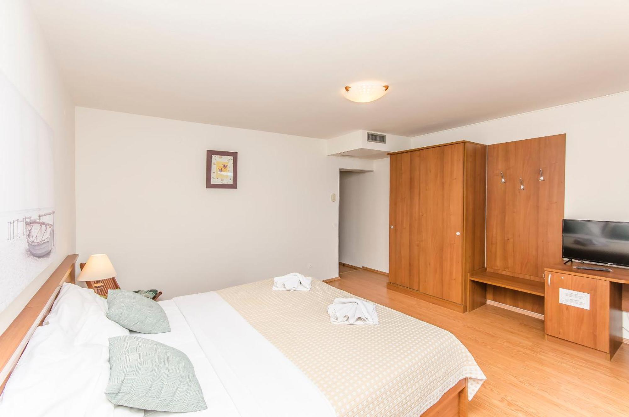House Hotel Plava Laguna ทิสโน ภายนอก รูปภาพ