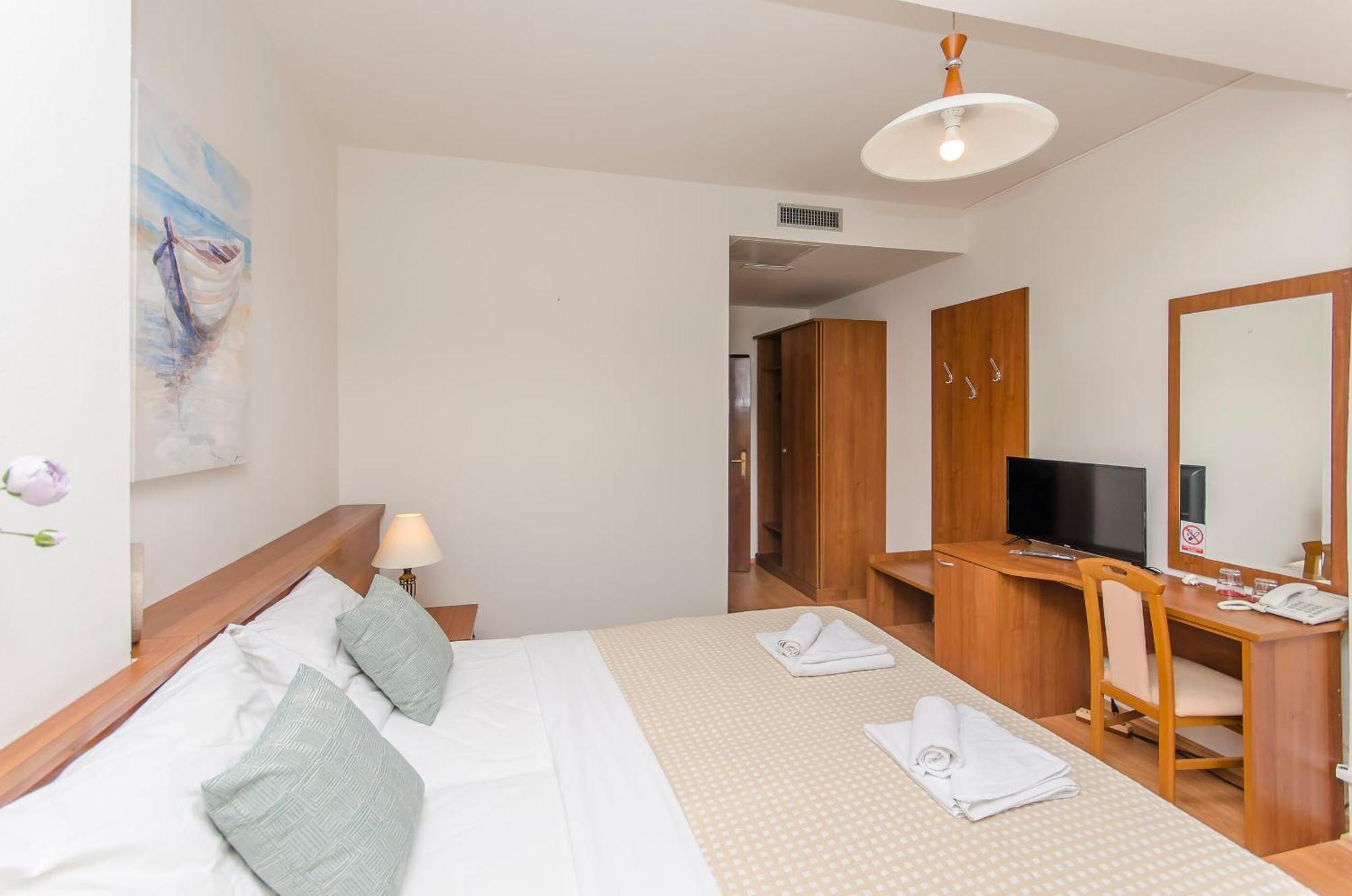 House Hotel Plava Laguna ทิสโน ภายนอก รูปภาพ