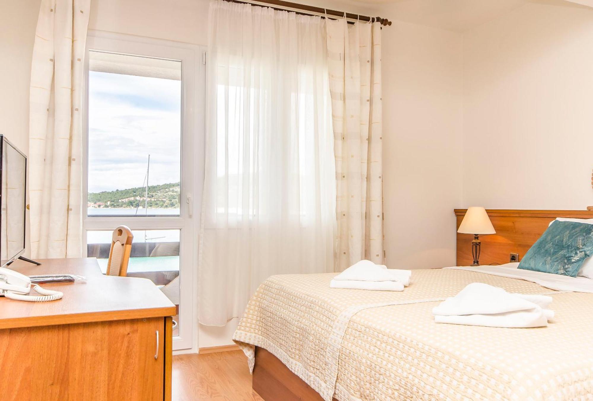 House Hotel Plava Laguna ทิสโน ภายนอก รูปภาพ
